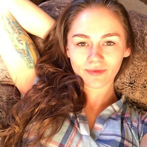 Meet your Posher, Adrienne